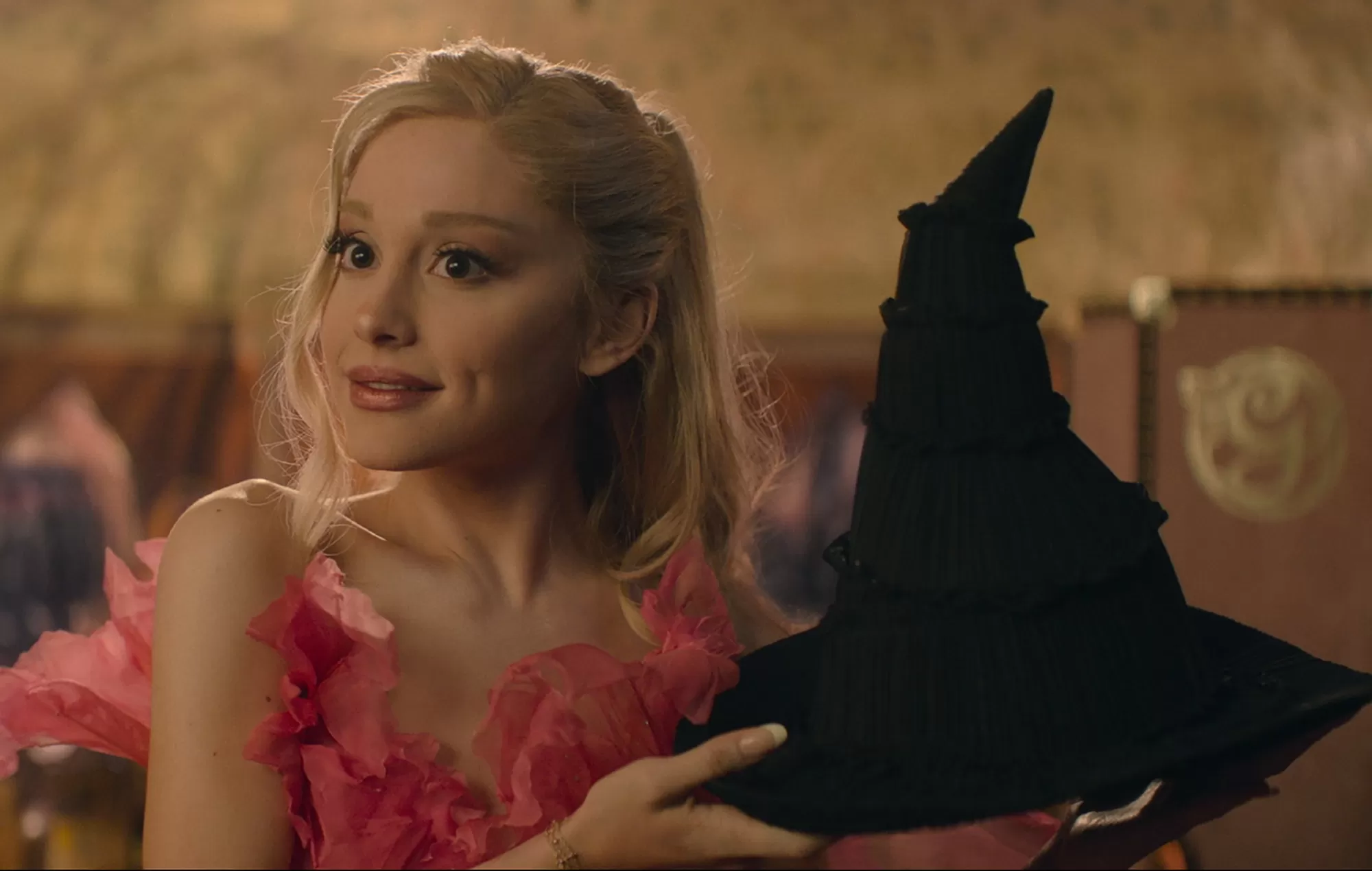 Ariana Grande says playing Glinda in ‘Wicked’ helped heal her relationship to touring