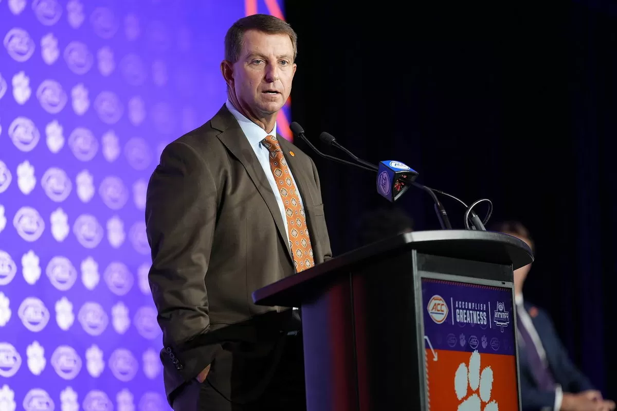 Dabo Swinney Receives Alarming Injury Update for Pinstripe Bowl as Clemson DE Sends Clear Transfer Message