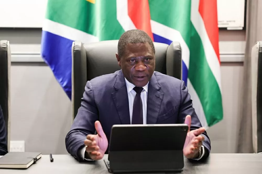Deputy President Paul Mashatile’s Christmas message: South Africans wished a safe, peaceful season