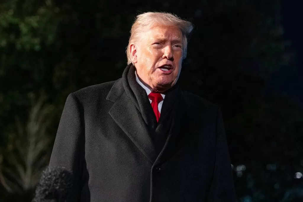 Trump threatens 100 per cent tariffs on Canada over China trade ties