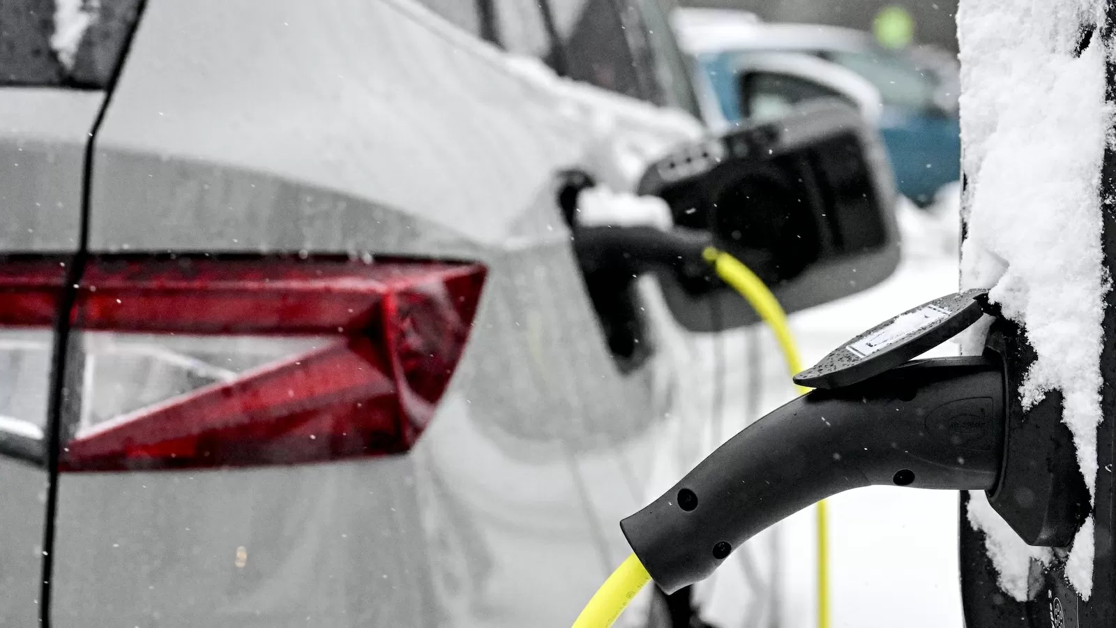 This tech could keep EVs from stressing the grid — and save everyone money