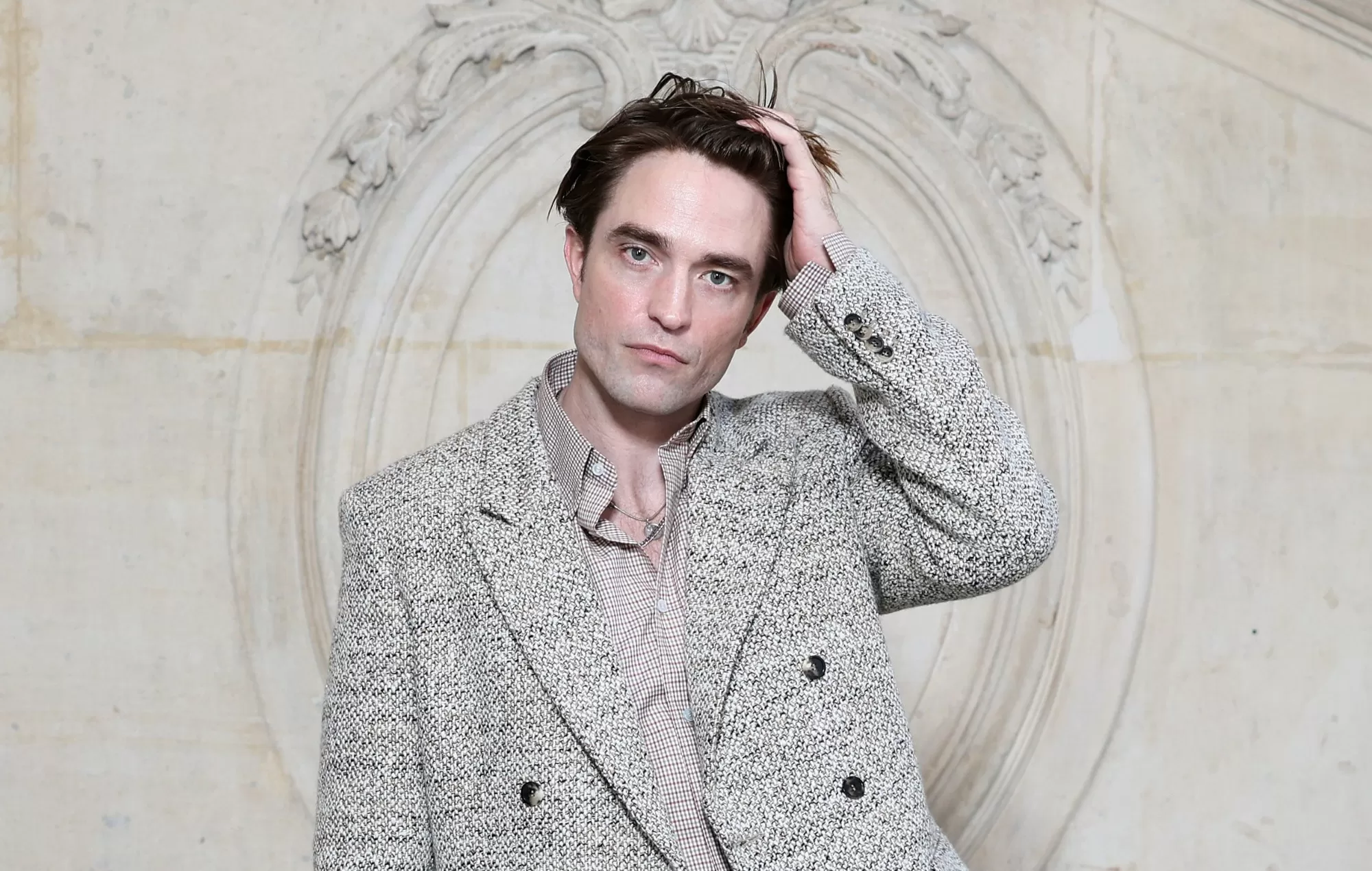 Robert Pattinson’s therapist once asked him if he was on drugs because they “couldn’t understand him”