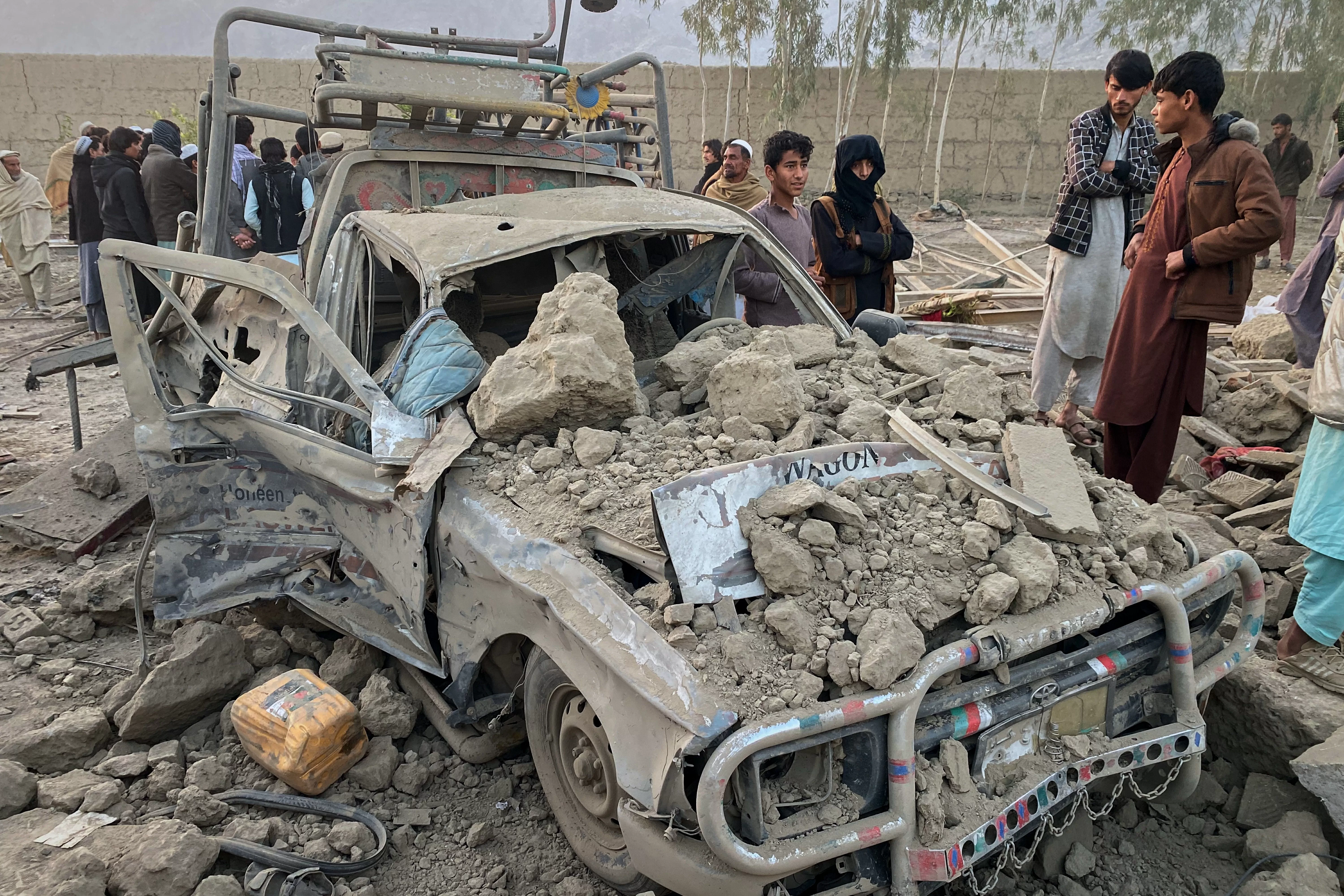 Pakistan says it killed at least 70 militants in strikes along Afghan border