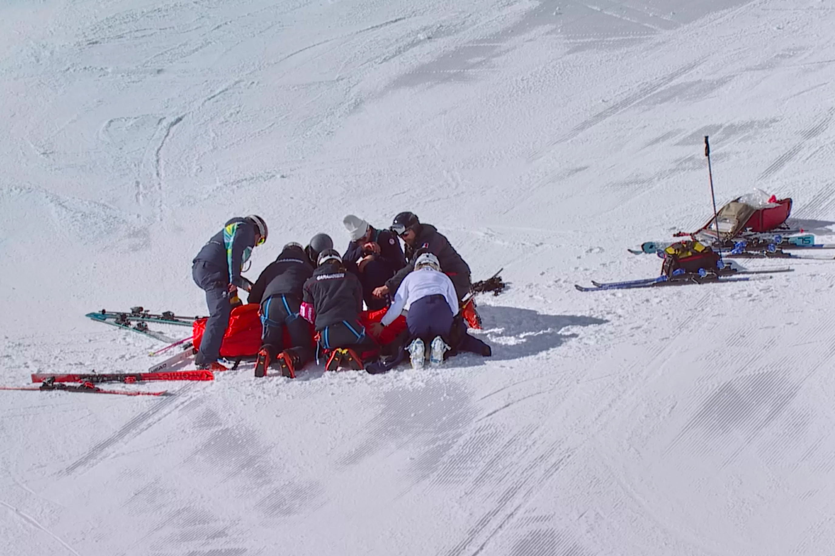 Lindsey Vonn received two operations for leg fracture after horrific crash
