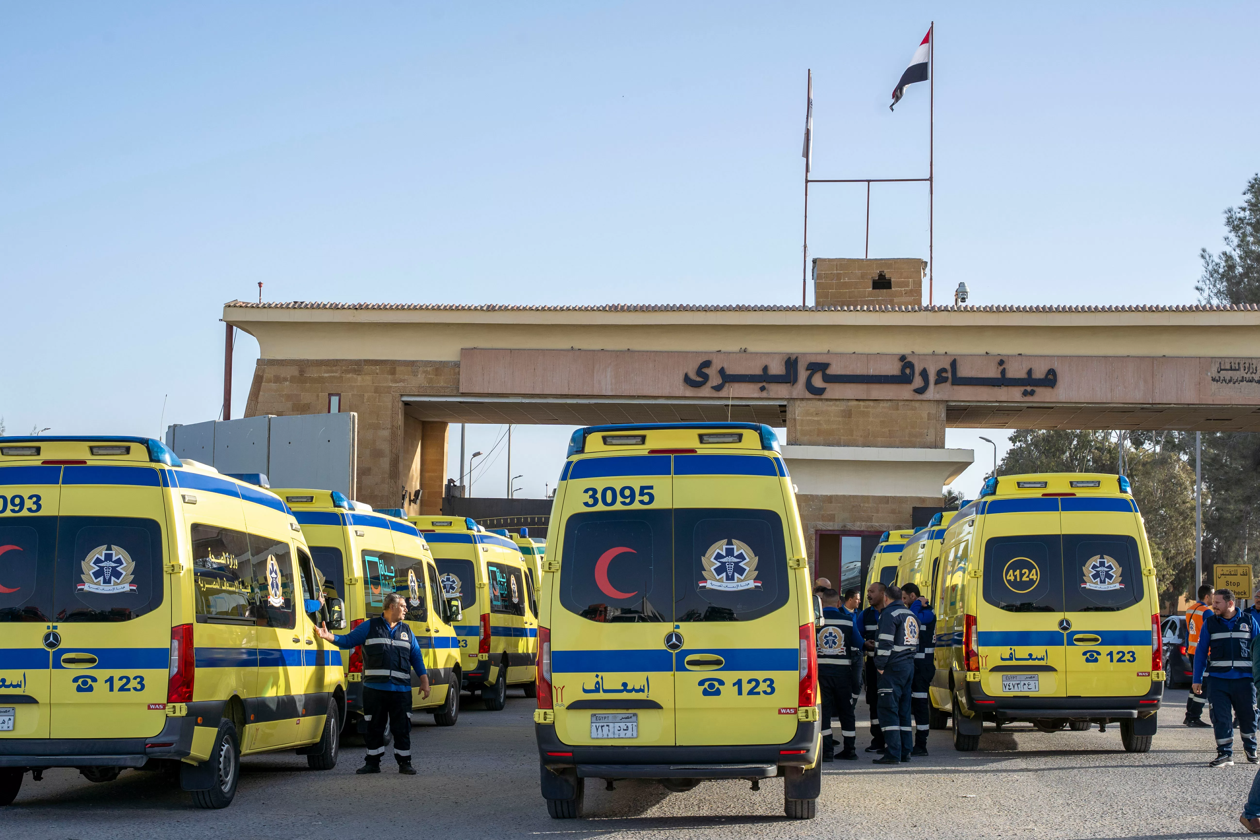 Gaza border crossing with Egypt opens, but few can use it