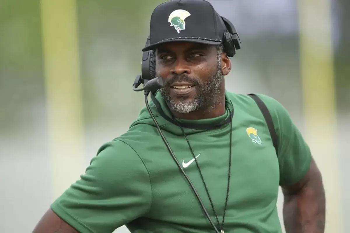 Michael Vick Makes Emotional Plea to His People After HBCU Sacrifice That Brought Him to Tears