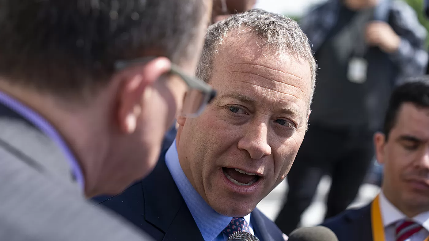 Centrist House Democrats back alternate war powers resolution