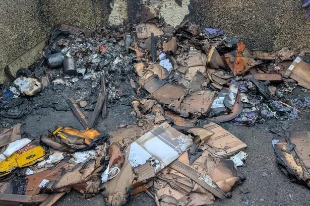 Huge fire breaks out at popular burger restaurant