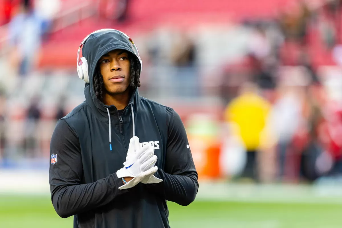 Heartbroken Jahmyr Gibbs & Amon-Ra St. Brown React to Lions Trading David Montgomery to Texans