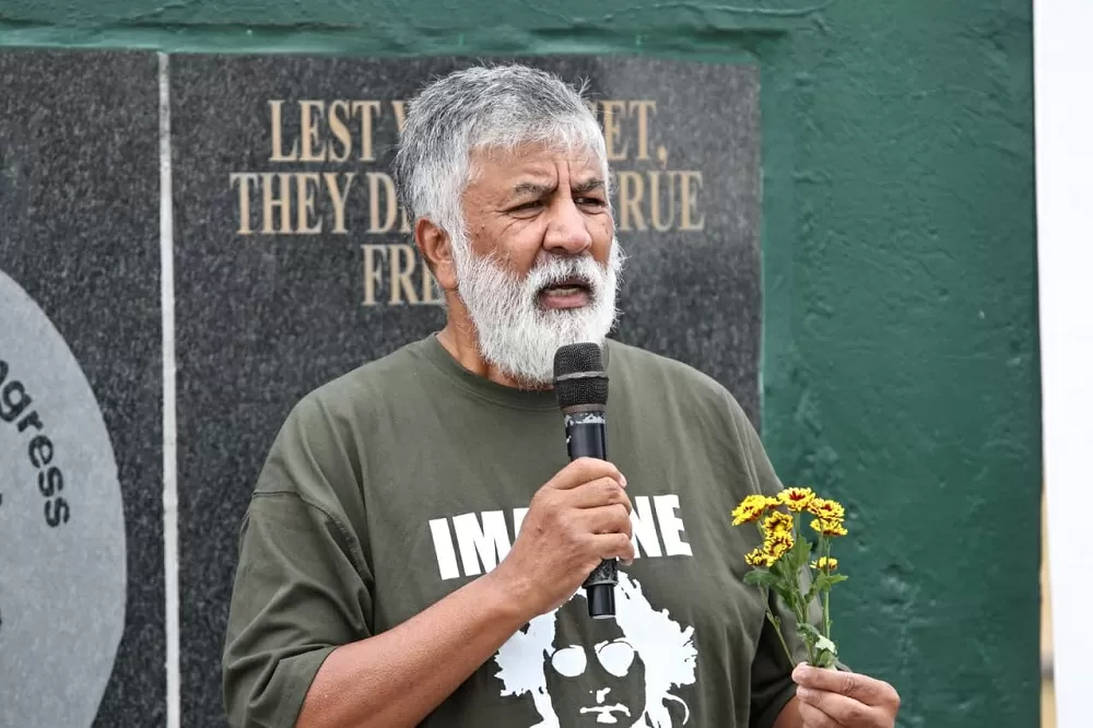 Neeshan Balton urges young people to remember their roots