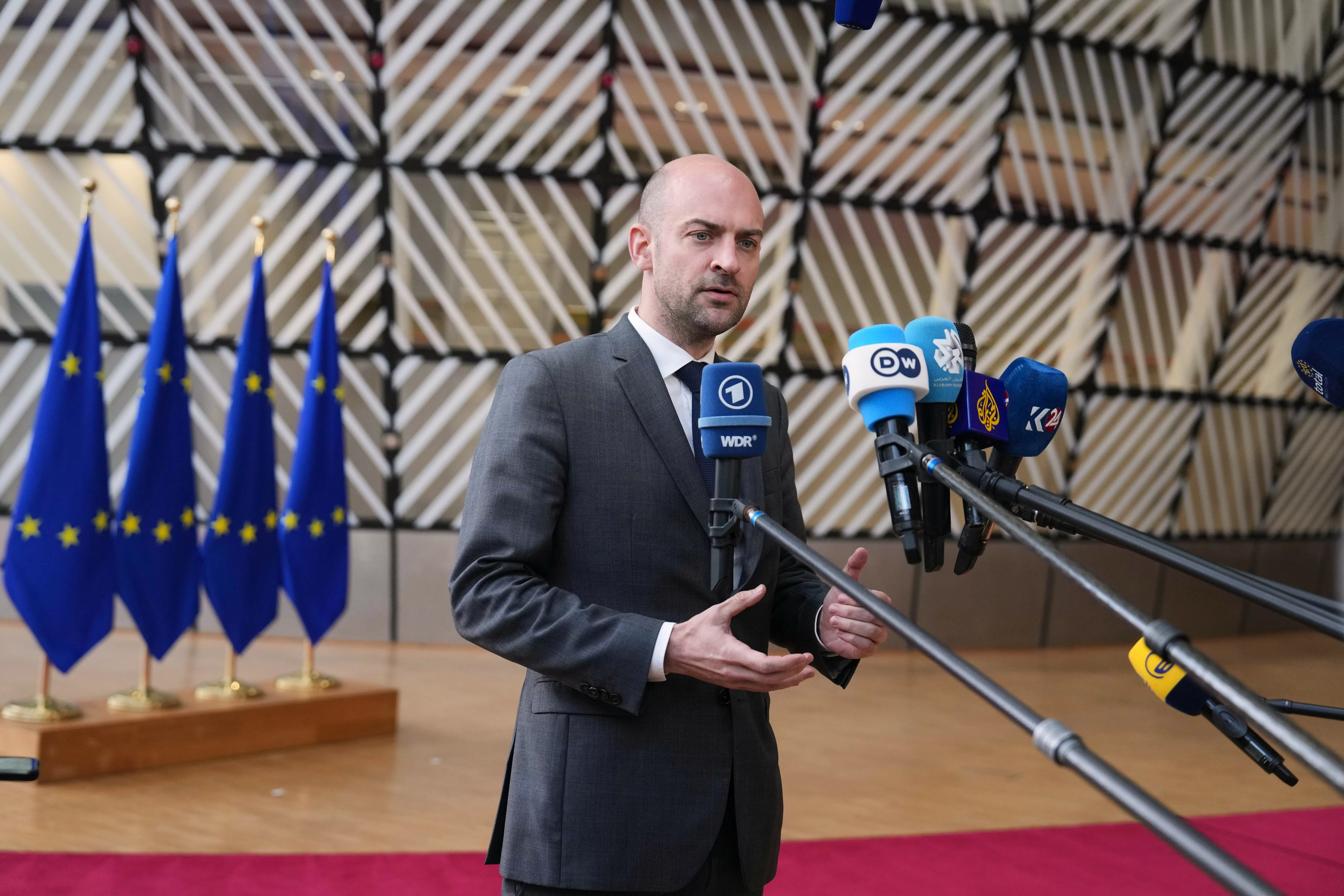 Could Canada join the EU? French foreign minister says ‘maybe’