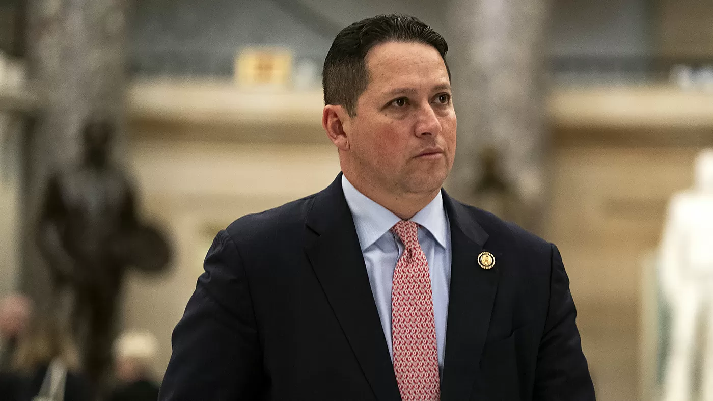 Gonzales admits to having an affair, calls it a ‘mistake’ and ‘lapse of judgment’