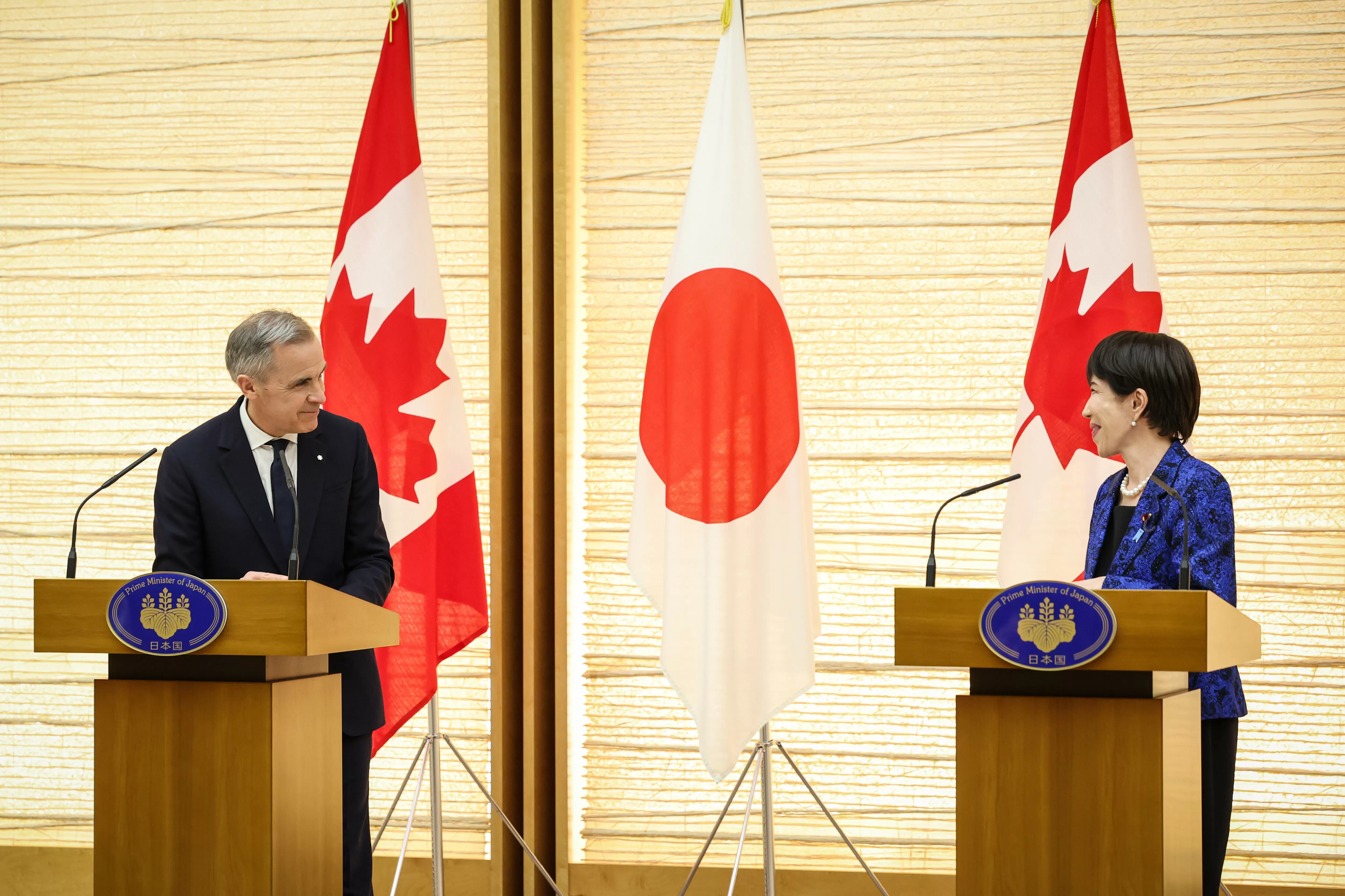 Canada and Japan sign partnership deal on defence, energy, trade