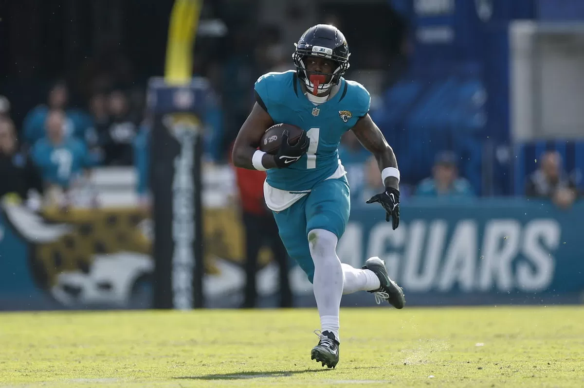 Biggest Bargain NFL Free Agents: Travis Etienne & Joe Flacco Lead Cheapest Impact Players
