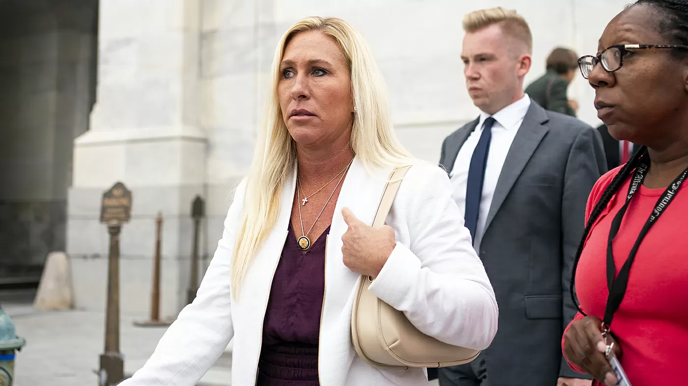 Greene: Trump could use manufactured crisis to cancel midterms