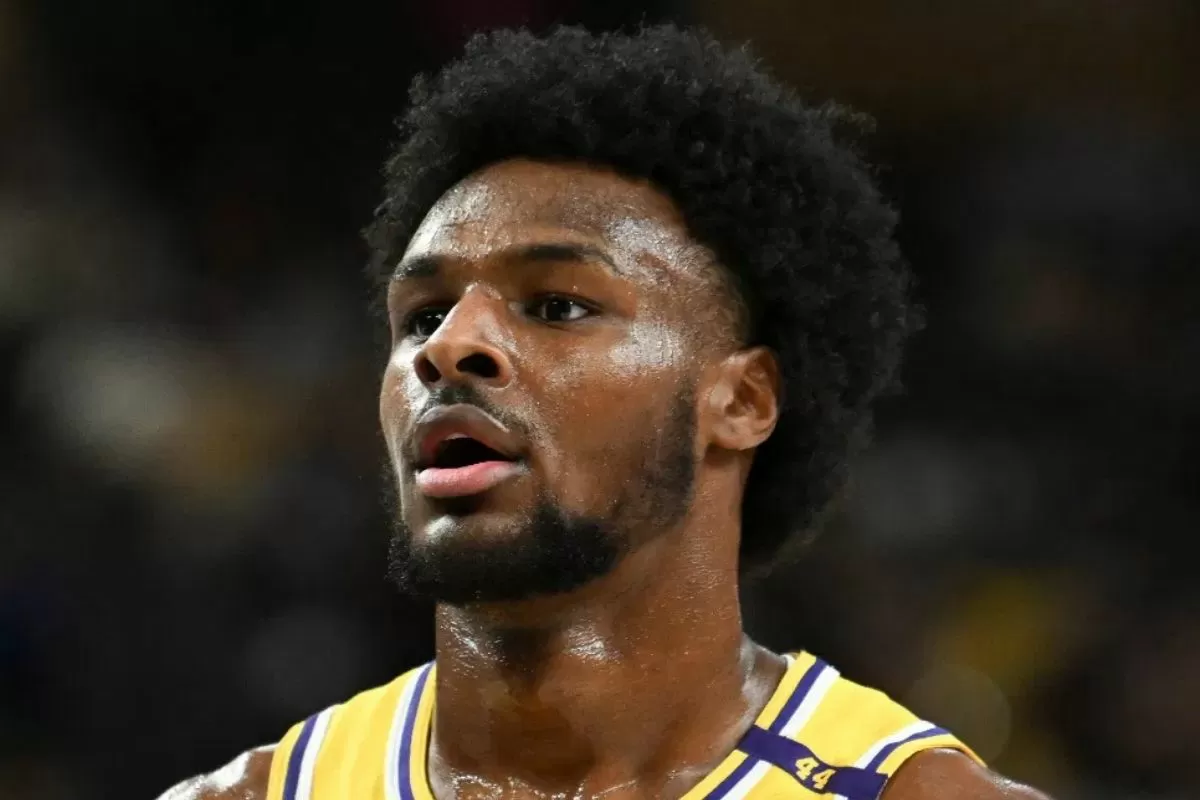 Fans React to Unusual Bronny James Video on Lakers Bench During Timberwolves Game