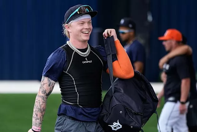 21-Year-Old MLB Prospect Faces Scrutiny Over Flashing Stack of Cash & Jewelry Amid On-Field Struggles