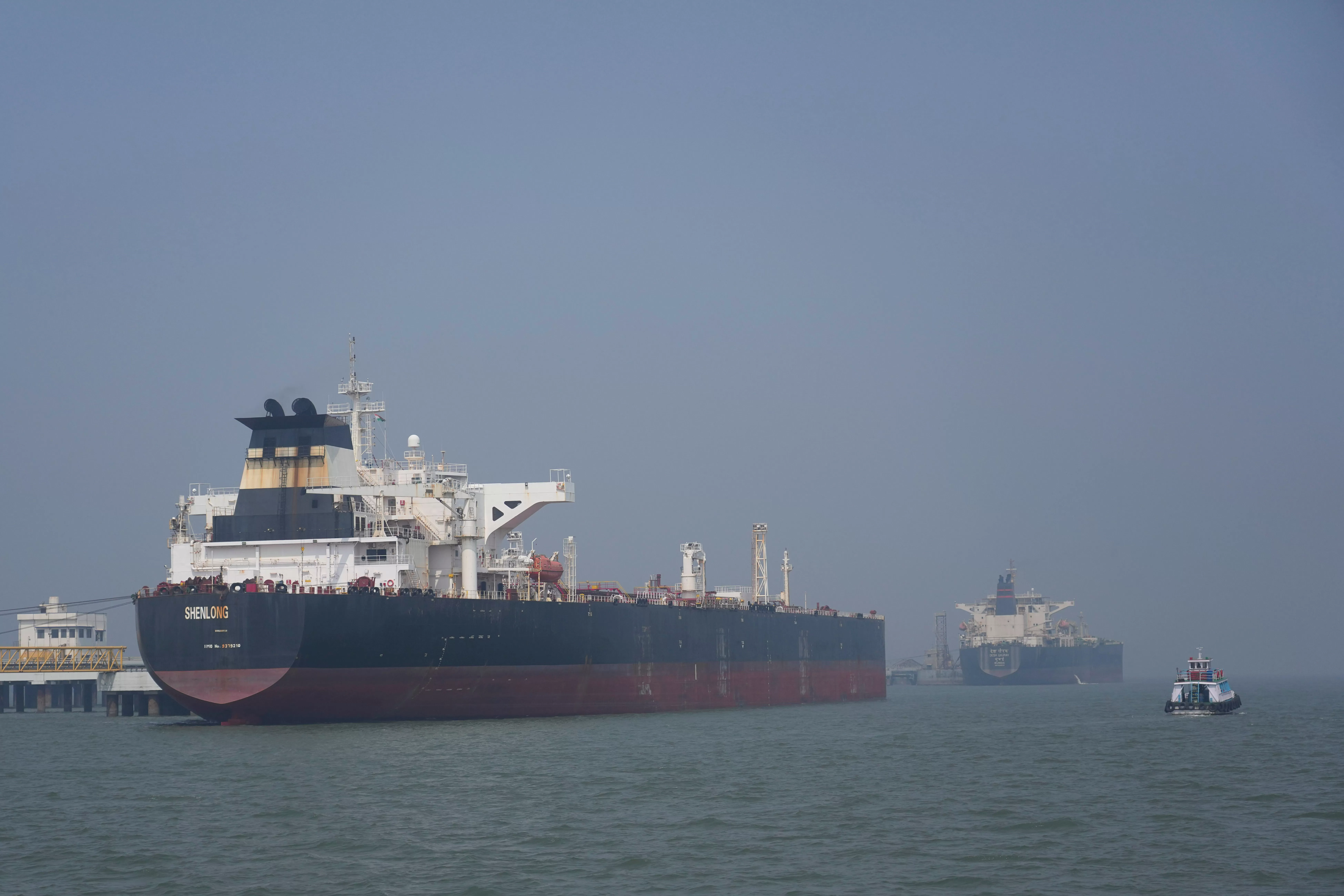 Oil tankers are ‘starting to dribble through ‘Strait of Hormuz,’ U.S. says