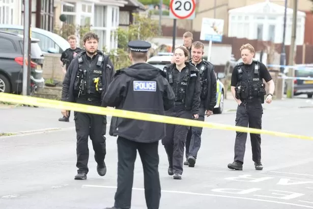 Three Bristol schools in lockdown after man shot and gunman escapes on e‑bike