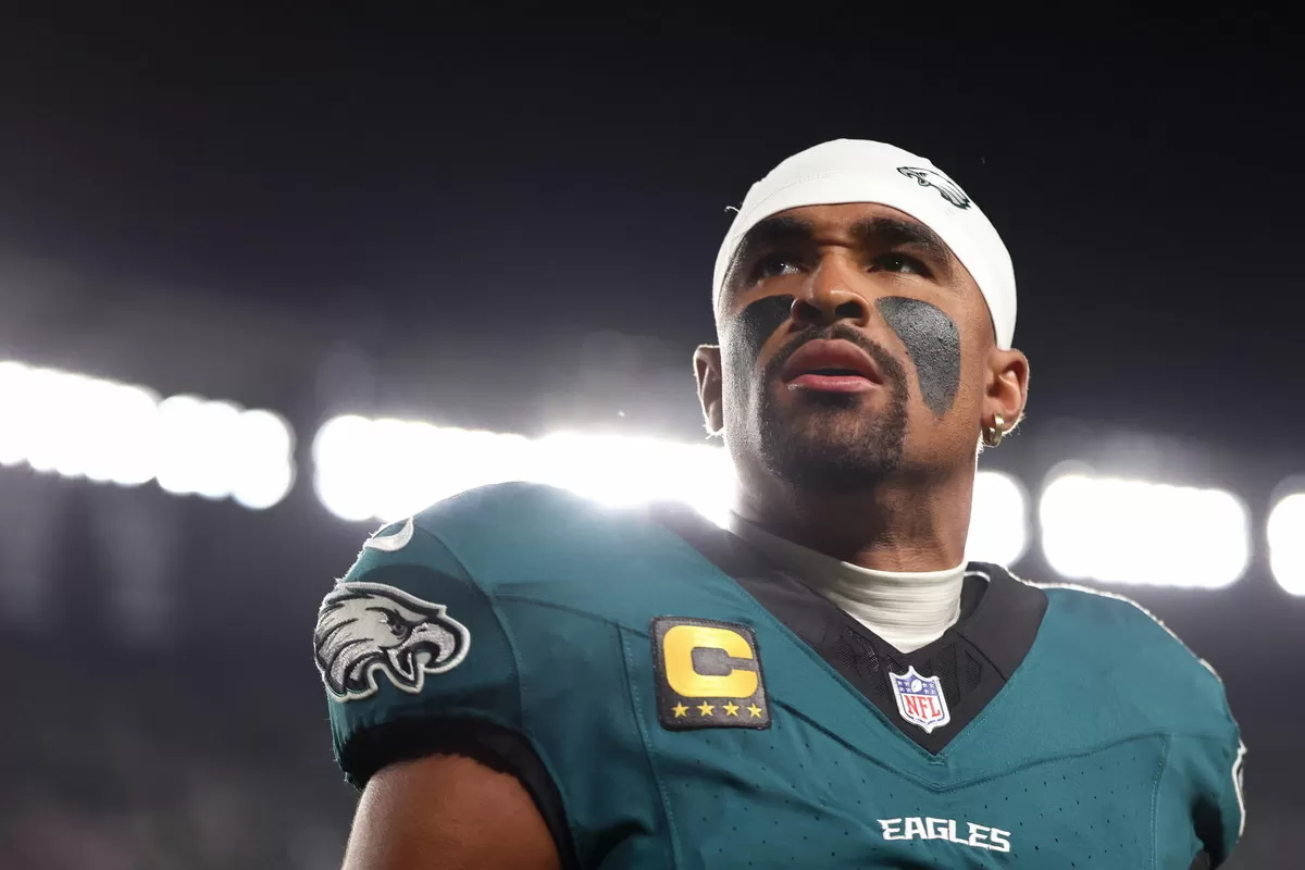 Jalen Hurts Gets Worrying Update About Eagles Future as Role Exposed in Offensive Decline