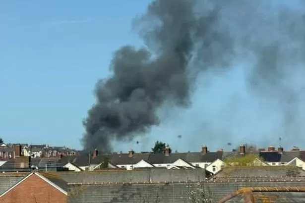Thick smoke seen billowing from scene of flat fire in Welsh town