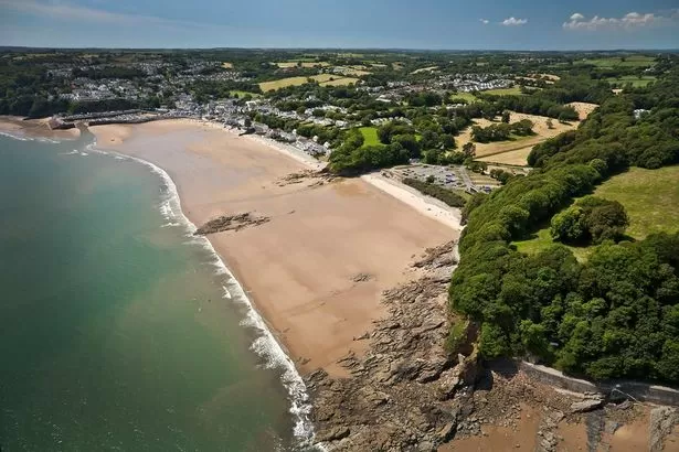 Pub backing onto beautiful Saundersfoot beach set to be transformed