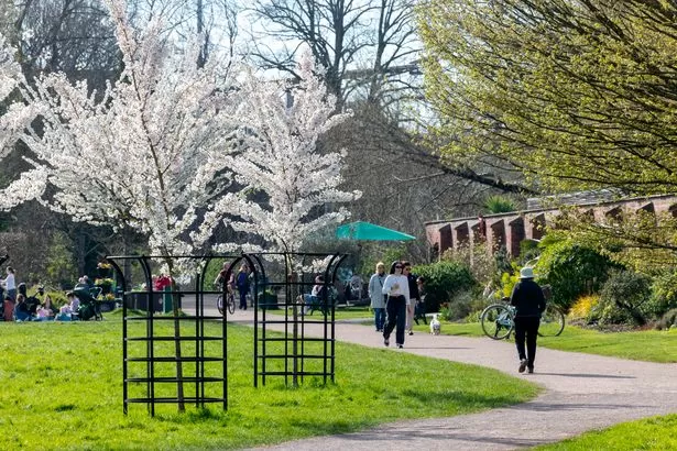 Wales set to bask in 22C sunshine but temperatures are about to absolutely plummet
