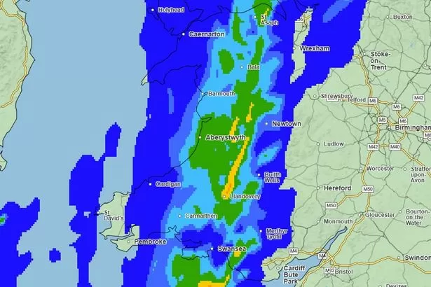 Met Office weather maps turn blue as forecasters predict stormy conditions
