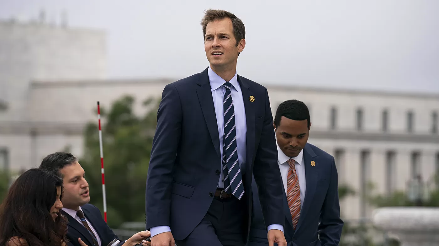 House Democrat: Iran's control of Strait of Hormuz 'more strategically vital' than nuclear weapon