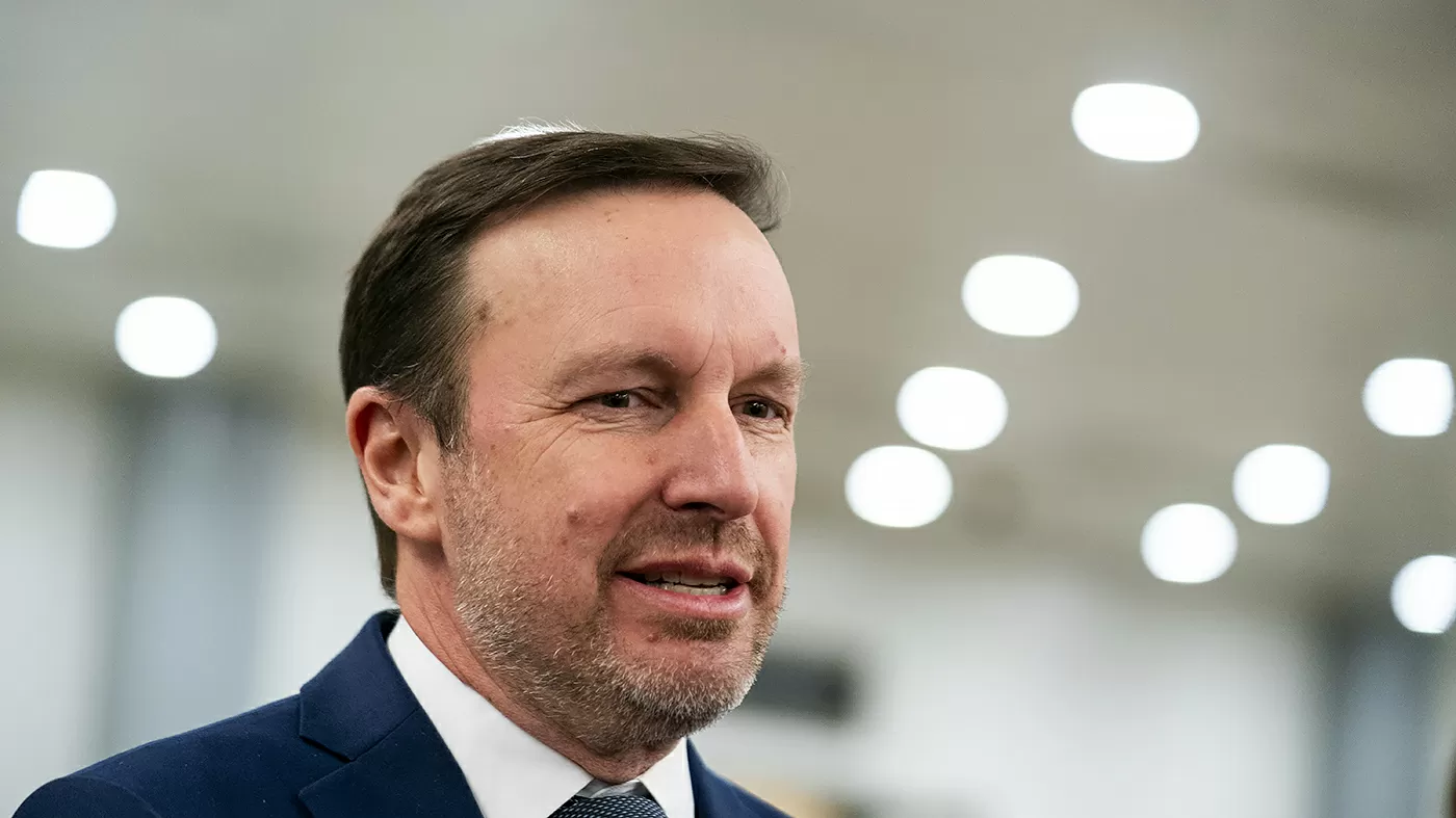 Chris Murphy on Trump's Iran threat: 'A clear war crime'