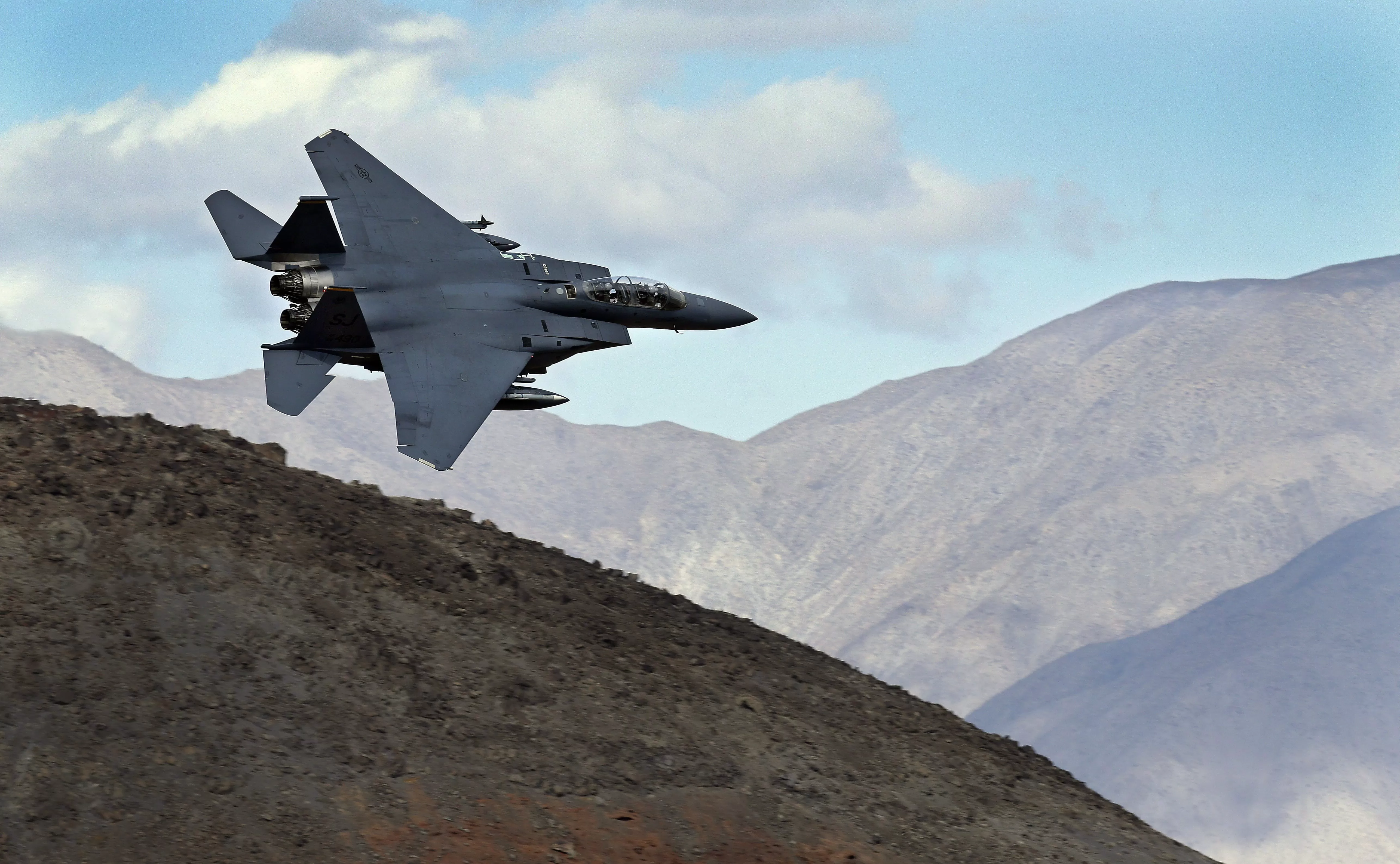 Iran calls on the public to find the ‘enemy pilot’ as the US continues a frantic search