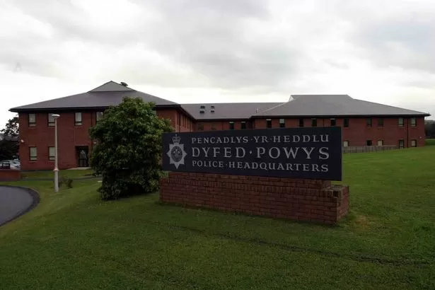 Police force to investigate itself over firing of gun during incident in residential street
