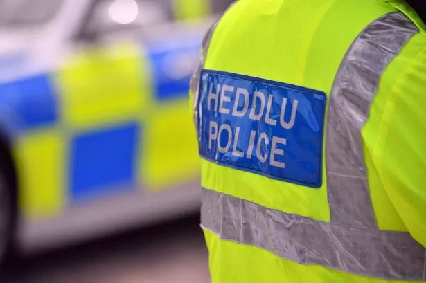 M4 closed after serious collision as drivers told to avoid area